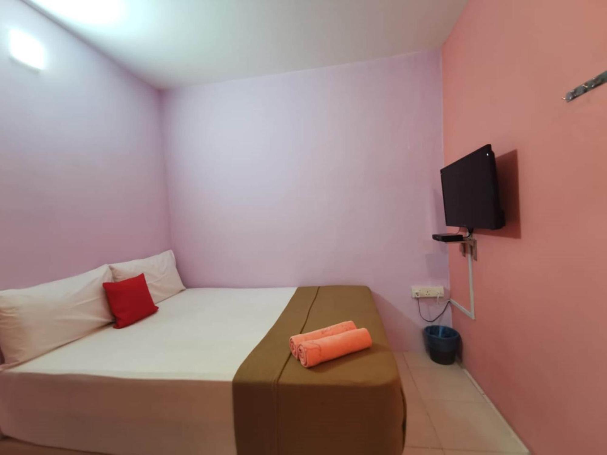Super Oyo 90086 My Seven Days Inn Johor Bahru Esterno foto