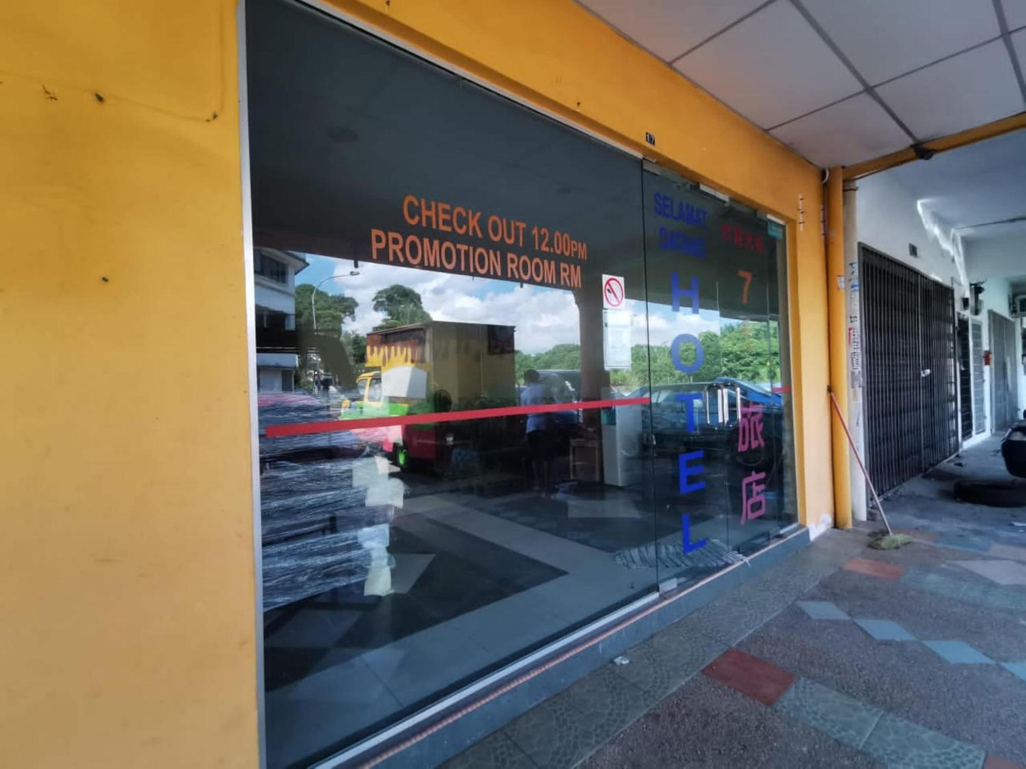 Super Oyo 90086 My Seven Days Inn Johor Bahru Esterno foto