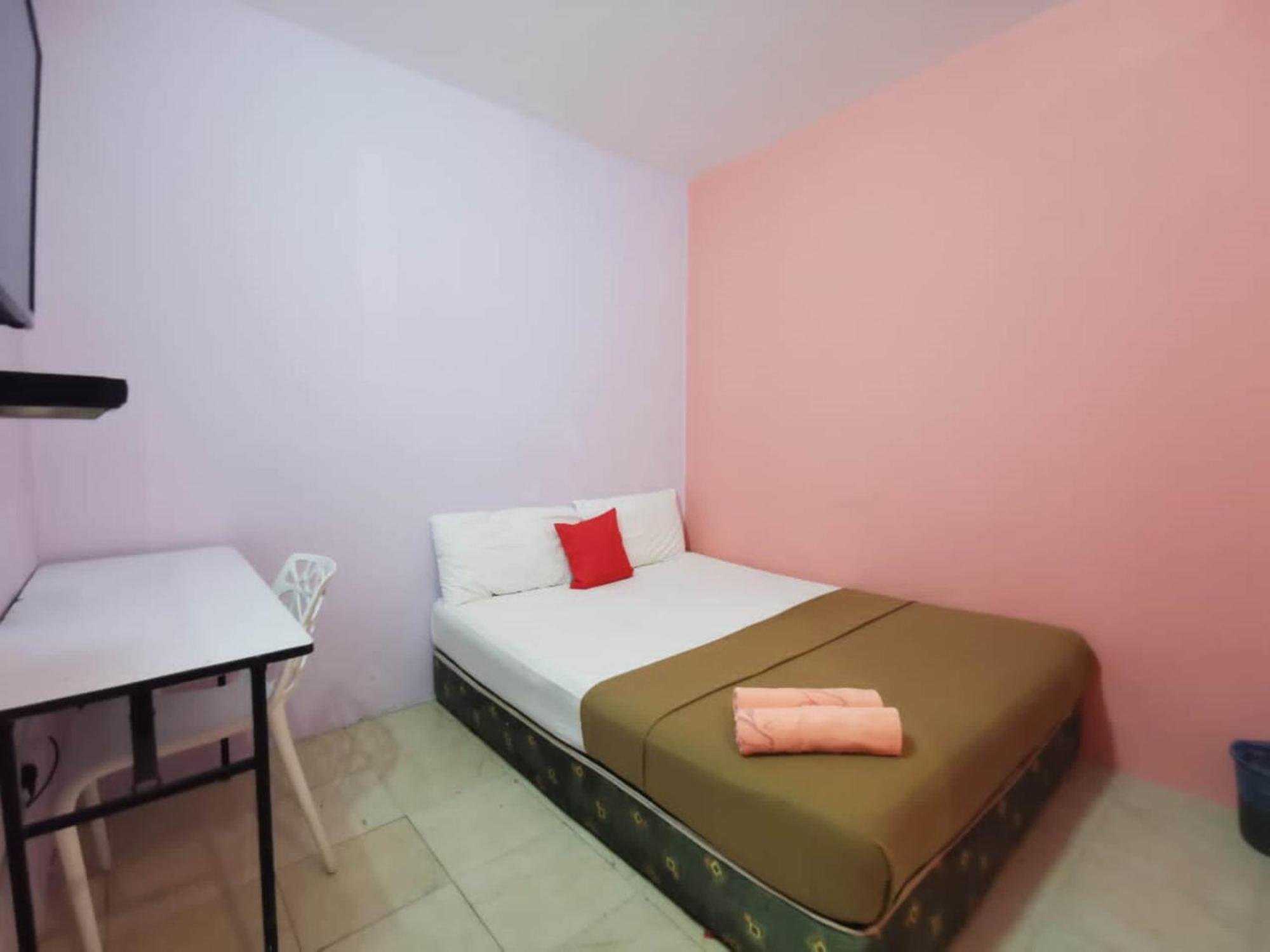 Super Oyo 90086 My Seven Days Inn Johor Bahru Esterno foto