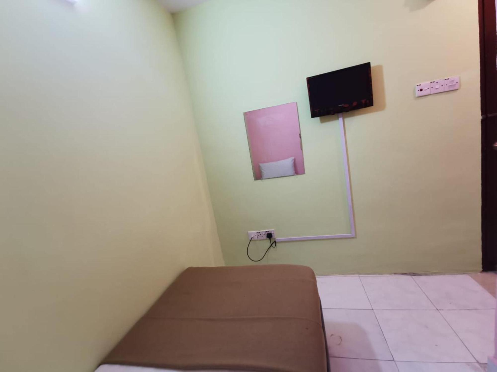 Super Oyo 90086 My Seven Days Inn Johor Bahru Esterno foto
