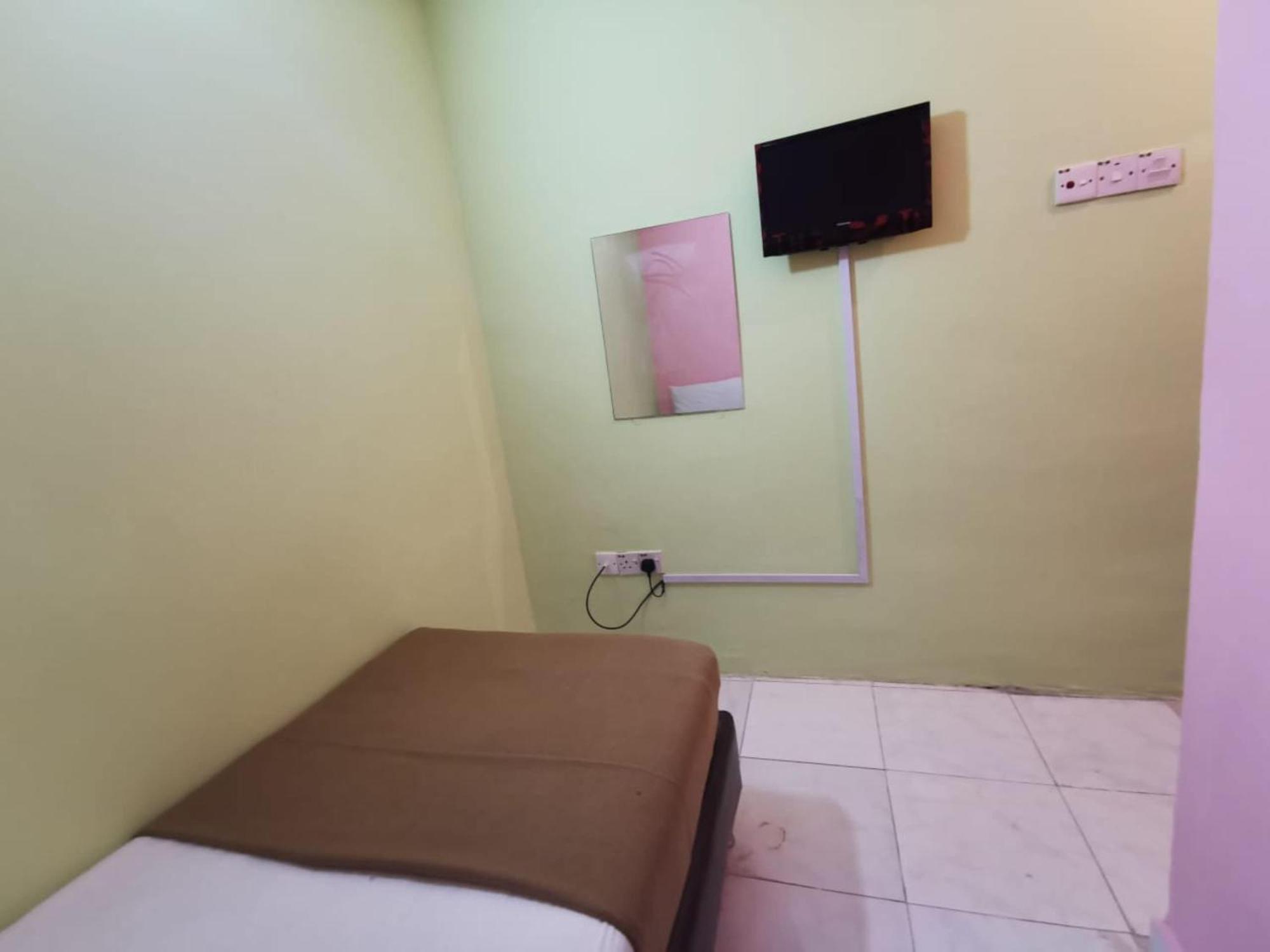 Super Oyo 90086 My Seven Days Inn Johor Bahru Esterno foto