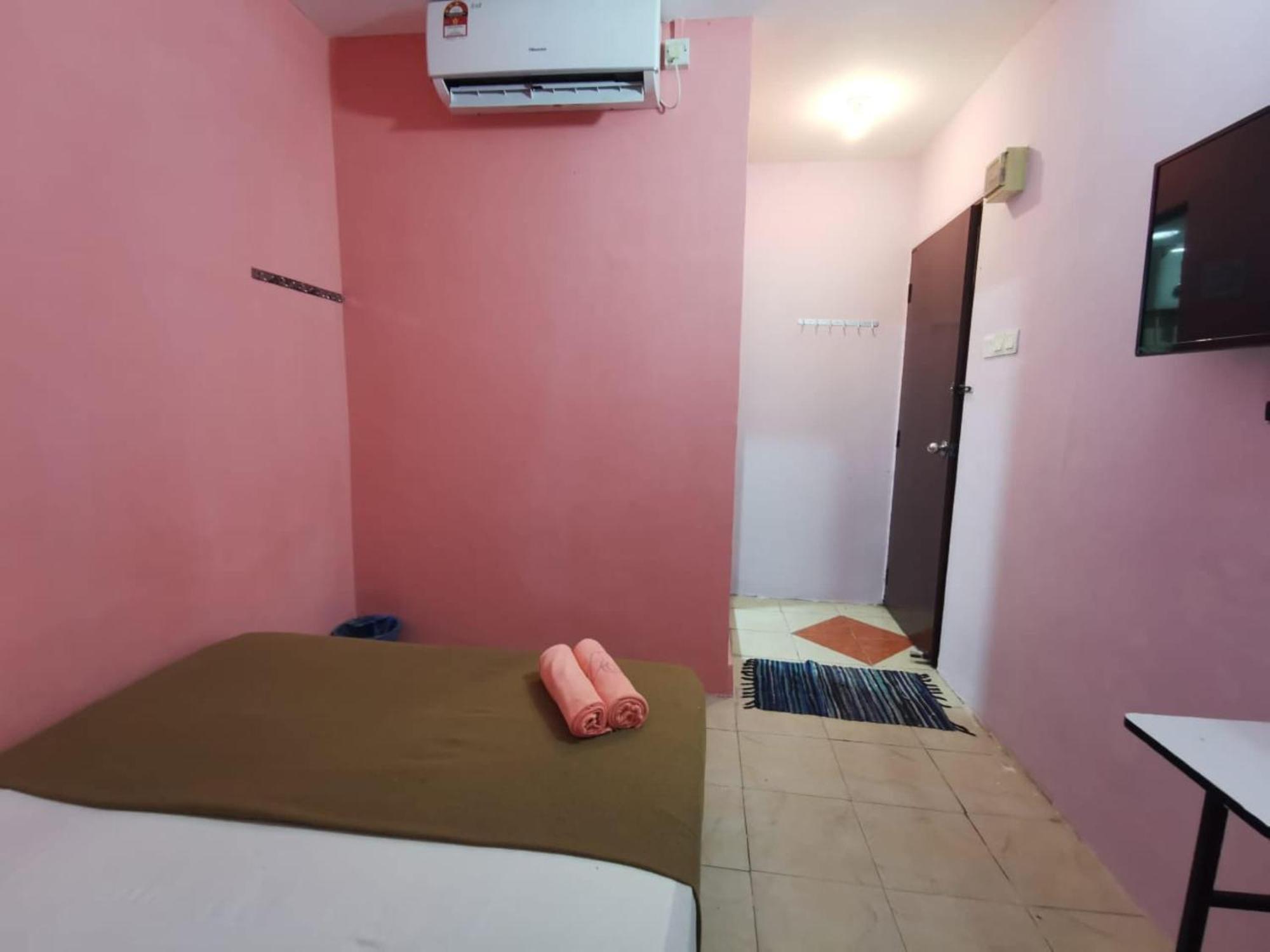 Super Oyo 90086 My Seven Days Inn Johor Bahru Esterno foto
